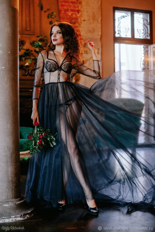 Будуарное платье Elena Black