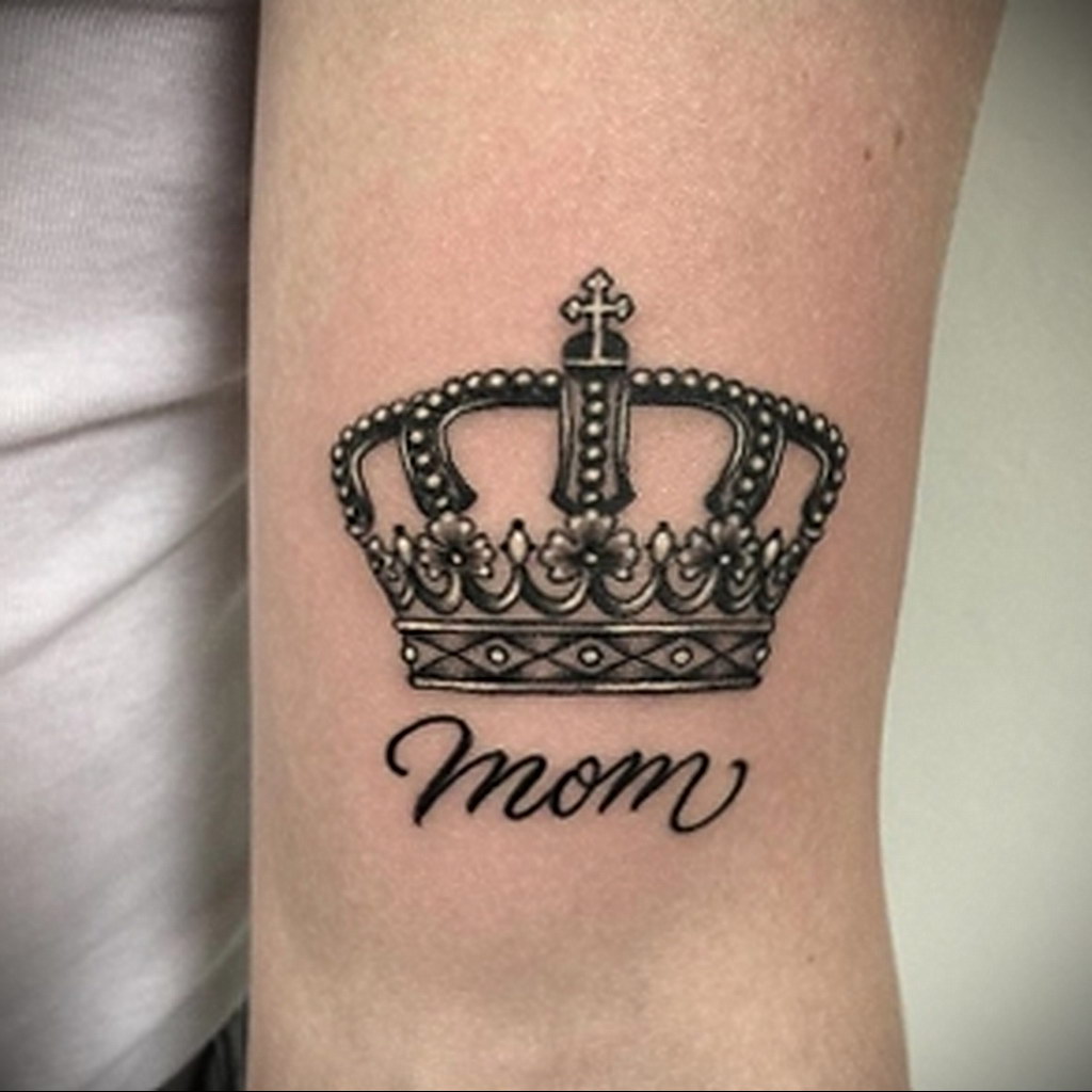 Татуировка в виде короны