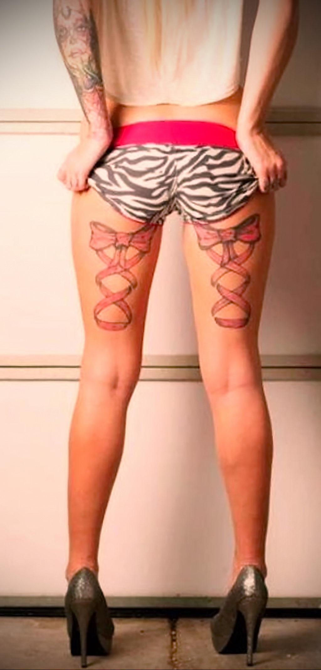 бантики татуировка на ногах порно фото 77