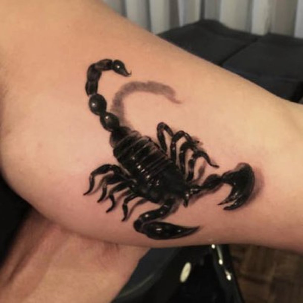 Основные символические значения татуировки скорпиона у девушек