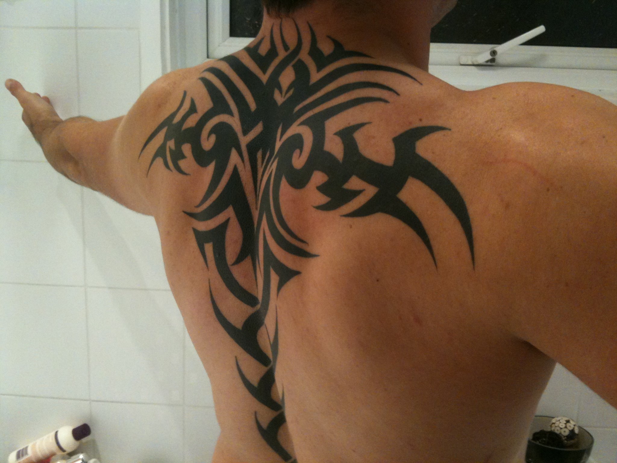 Татуировки от шеи до плеча (59 фото) 
