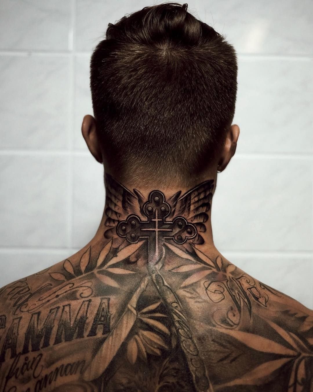 Эскизы татуировок на шее (59 фото)
