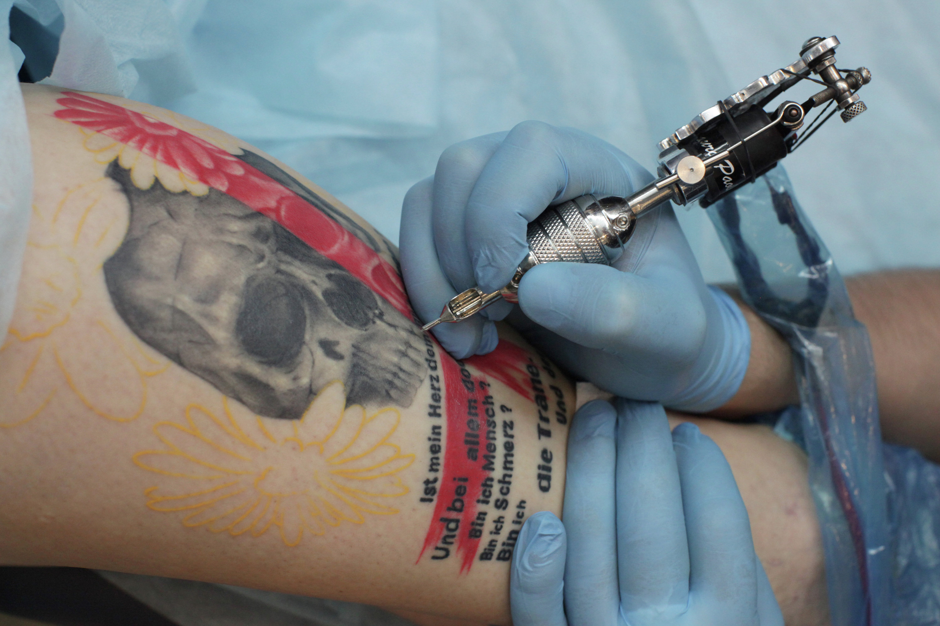 татуировка на руке после нанесения