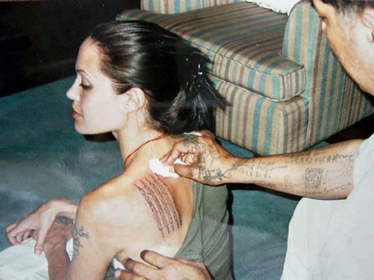 Татуировки Анджелины Джоли на руке