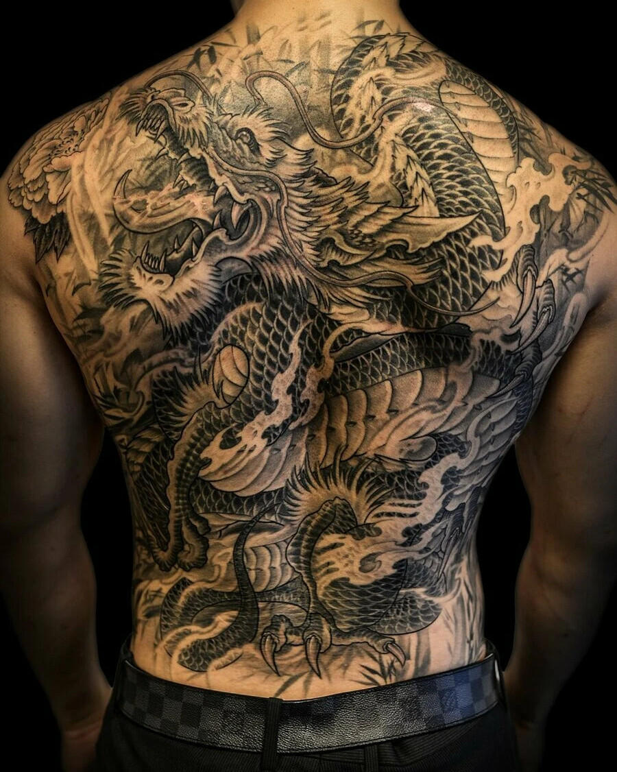 Татуировки драконов на спине (59 фото)