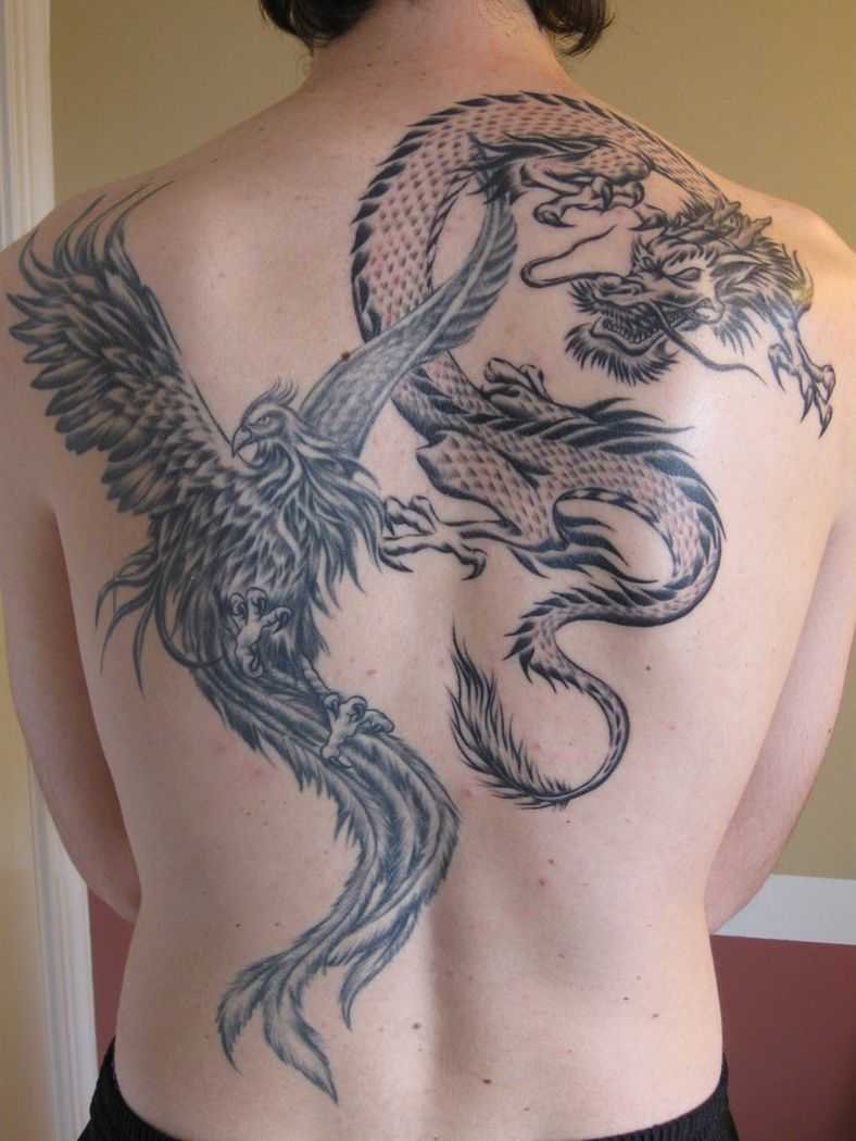 Татуировка дракон и Феникс