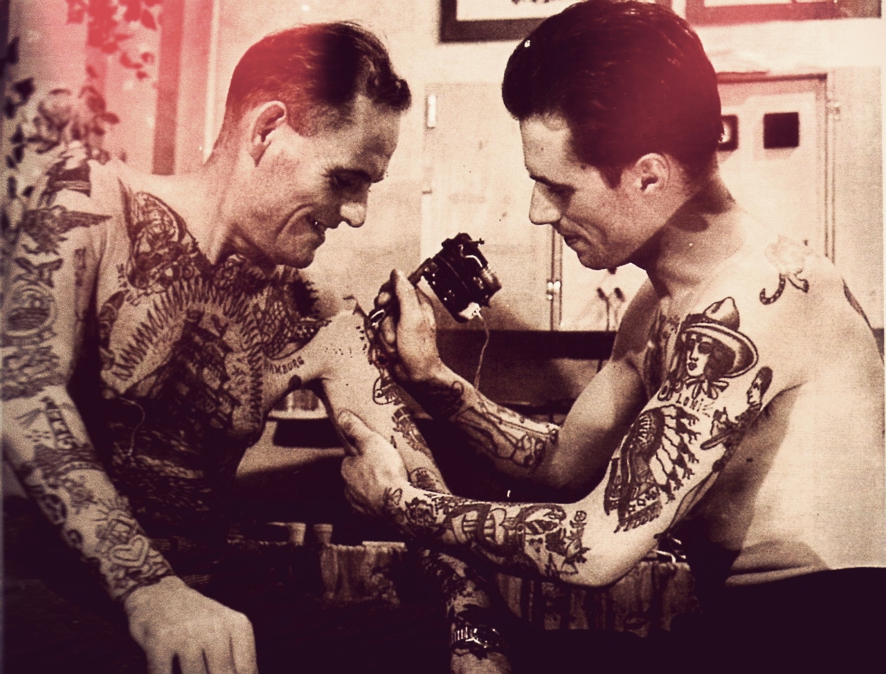 Старый татуировщик