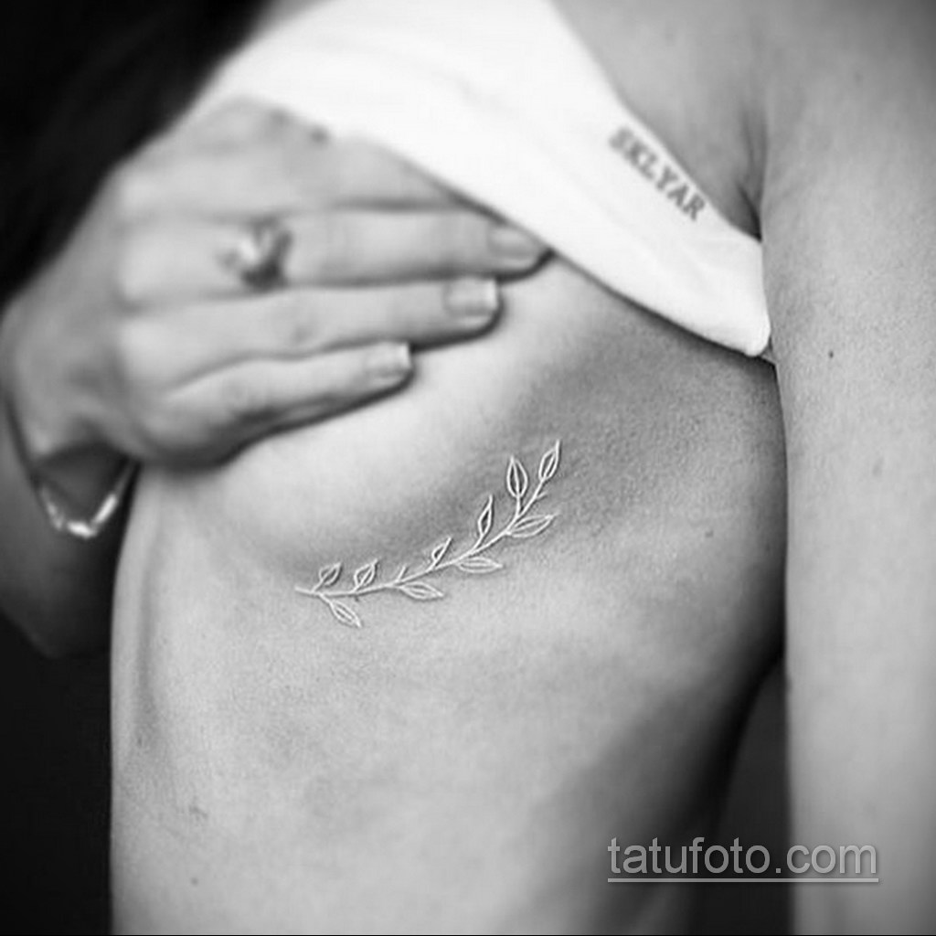 татуировки для мамы на груди фото 114