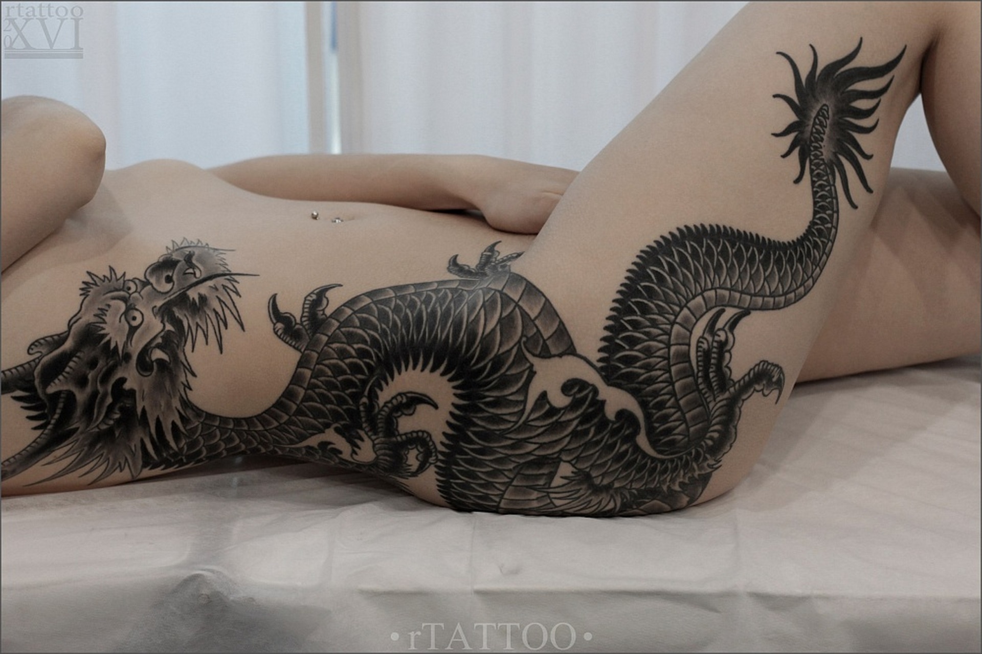 девушка с татуировкой дракона в жопу фото 5