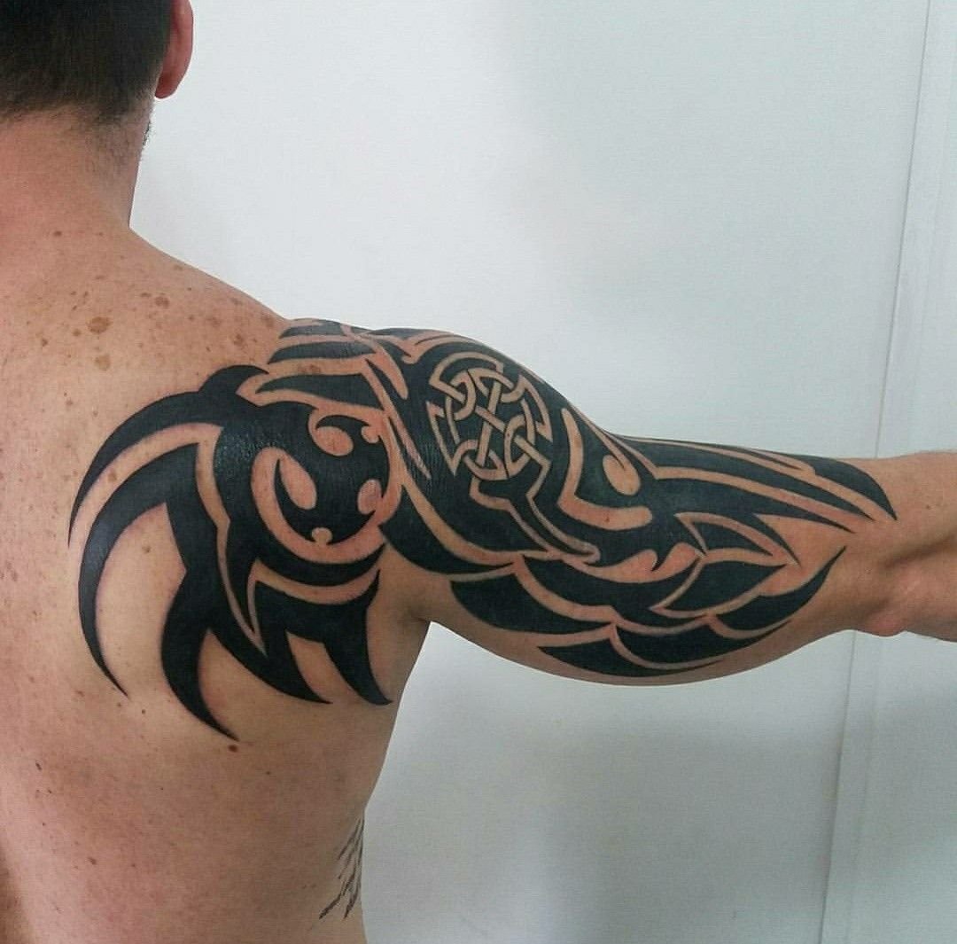 Татуировки для мужчин на плече