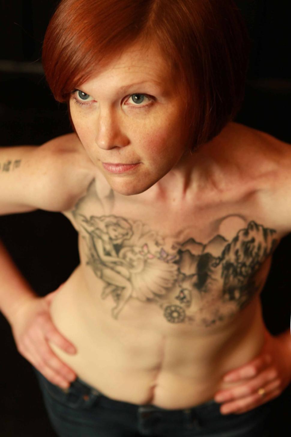 Татуировки на груди у женщин