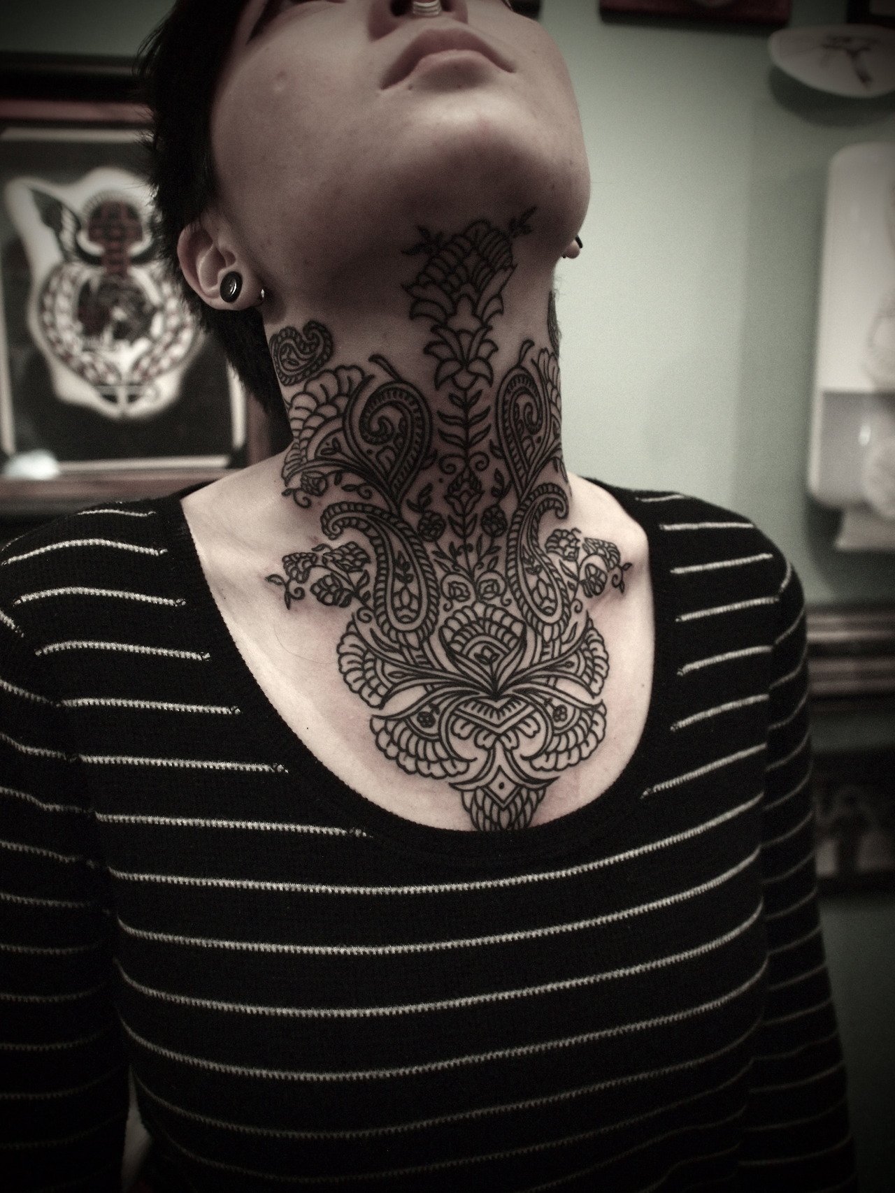 Татуировки на шеи (59 фото) .