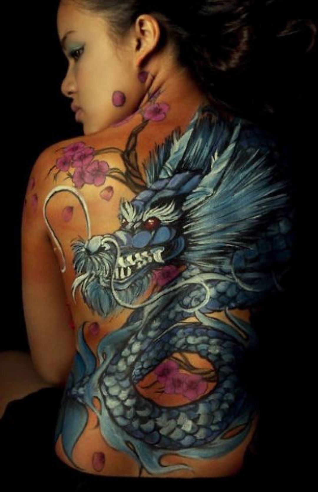 Японский дракон тату для девушек