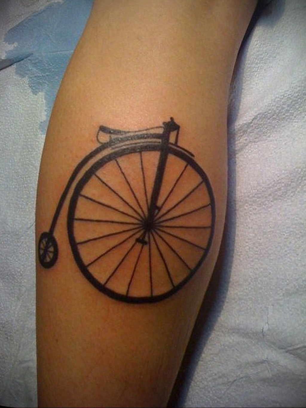 Эскиз тату велосипедное колесо