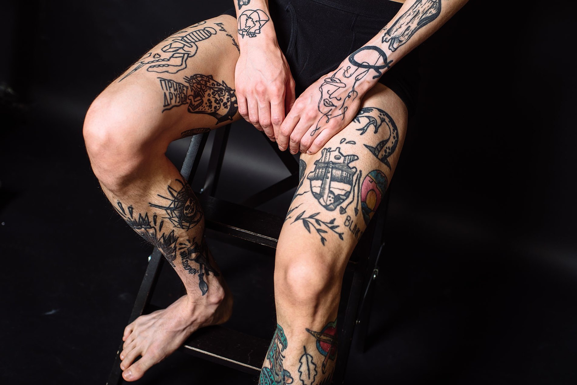 Сочетание разных стилей тату на теле