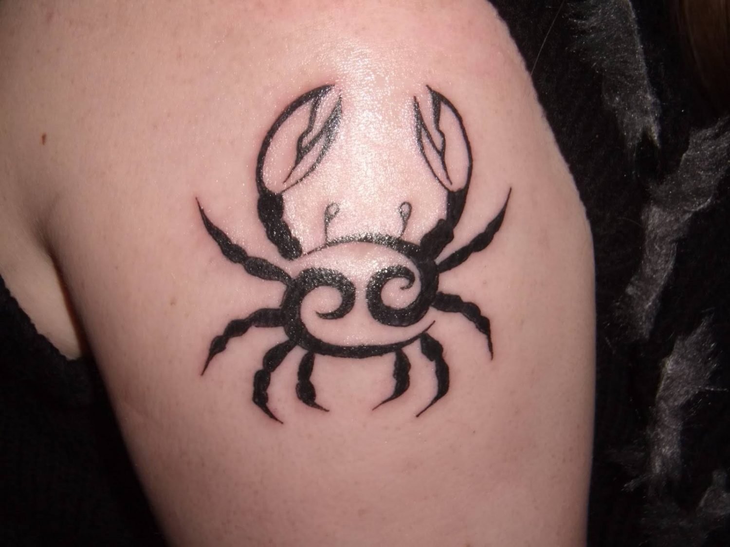Татуировки на поясницу со знаками зодиака