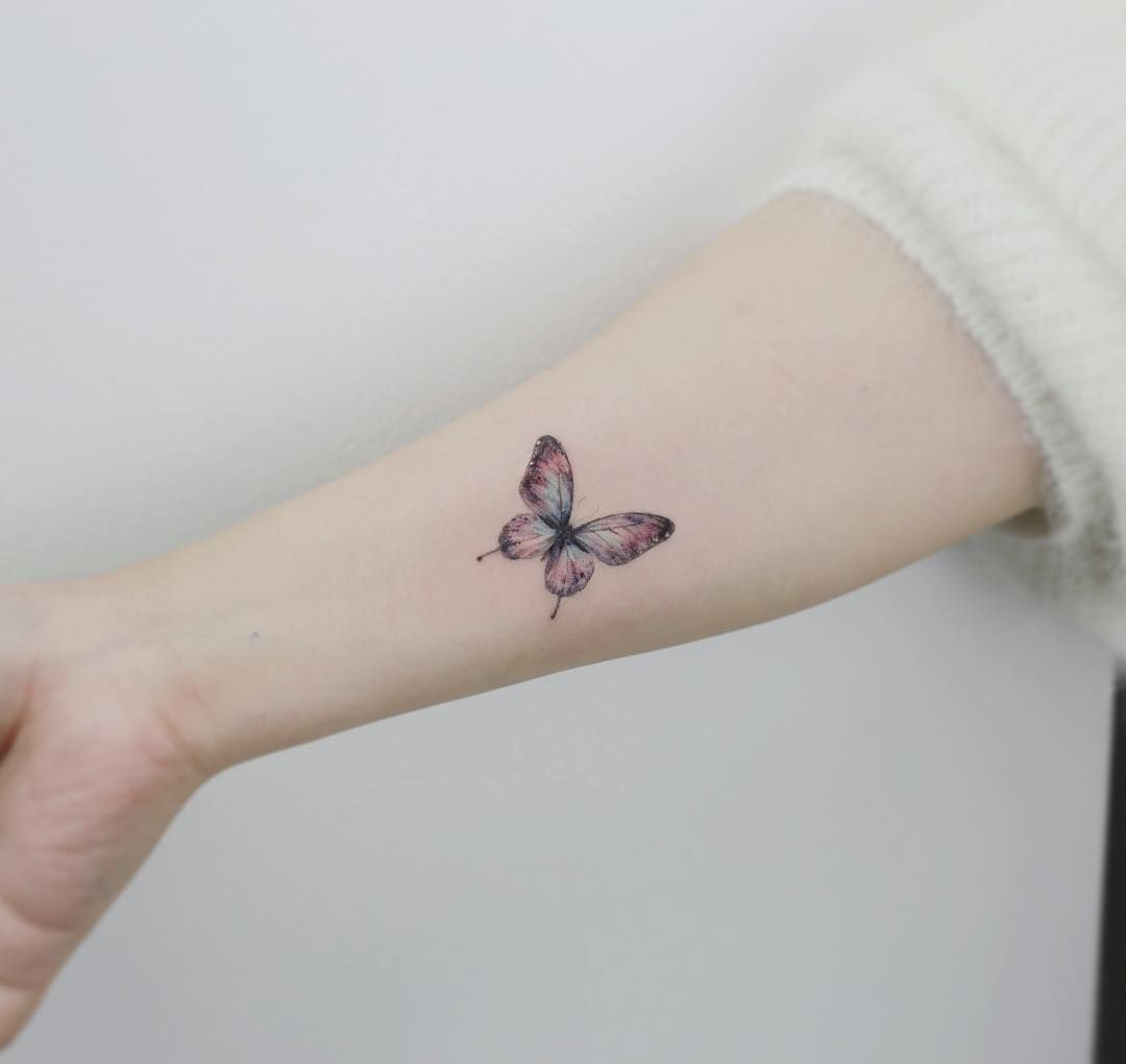 Татуировка бабочка - символика и значение на теле