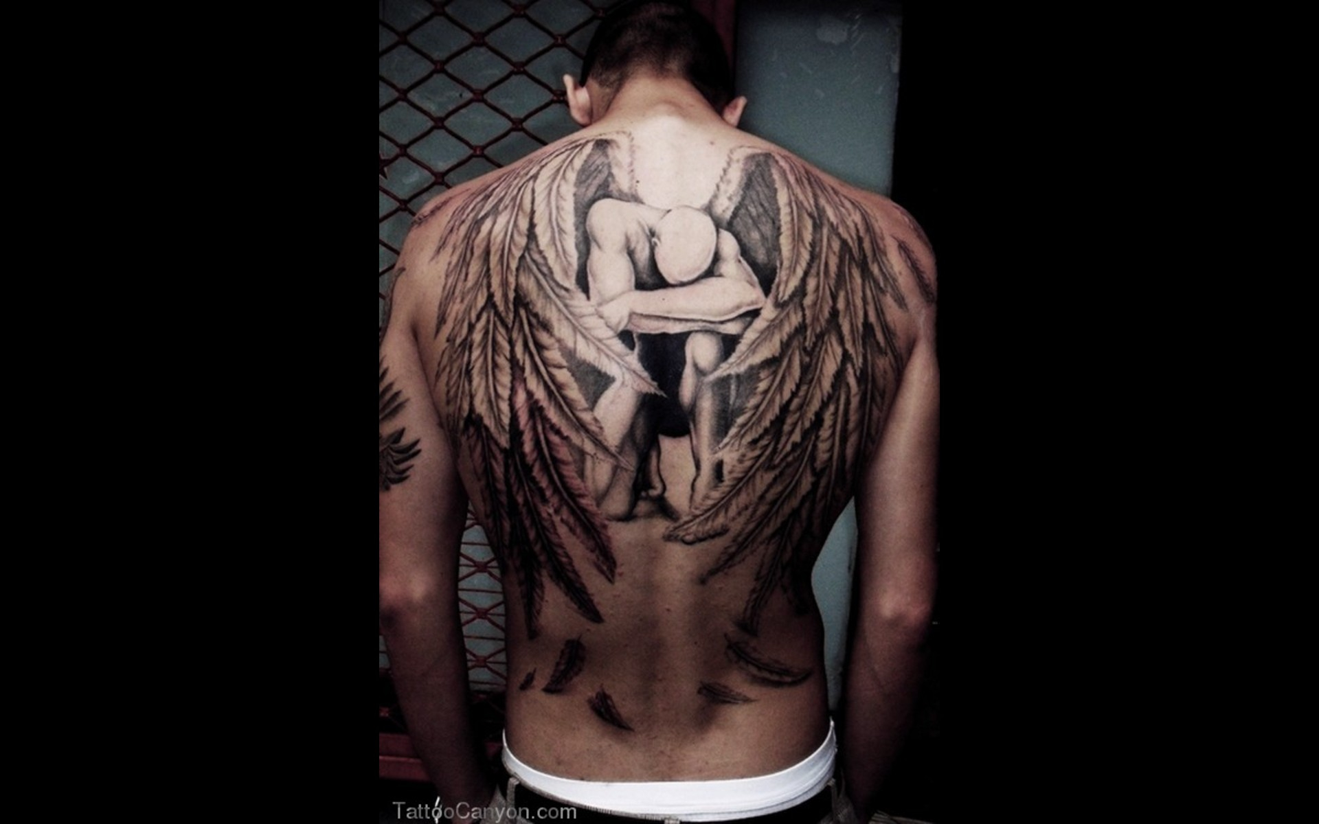 Крылья ангела на всю спину тату мужское