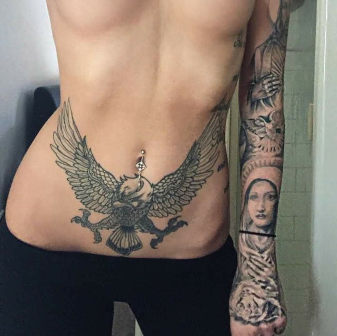 Татуировки Орел для девушек