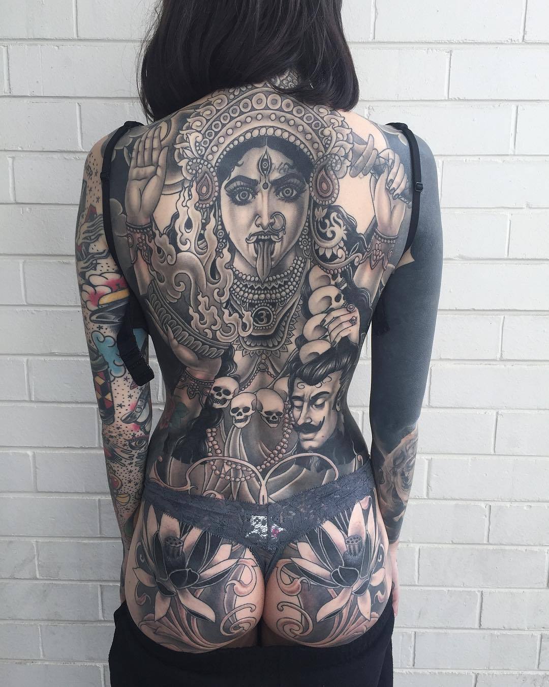 Cali tattoos girl