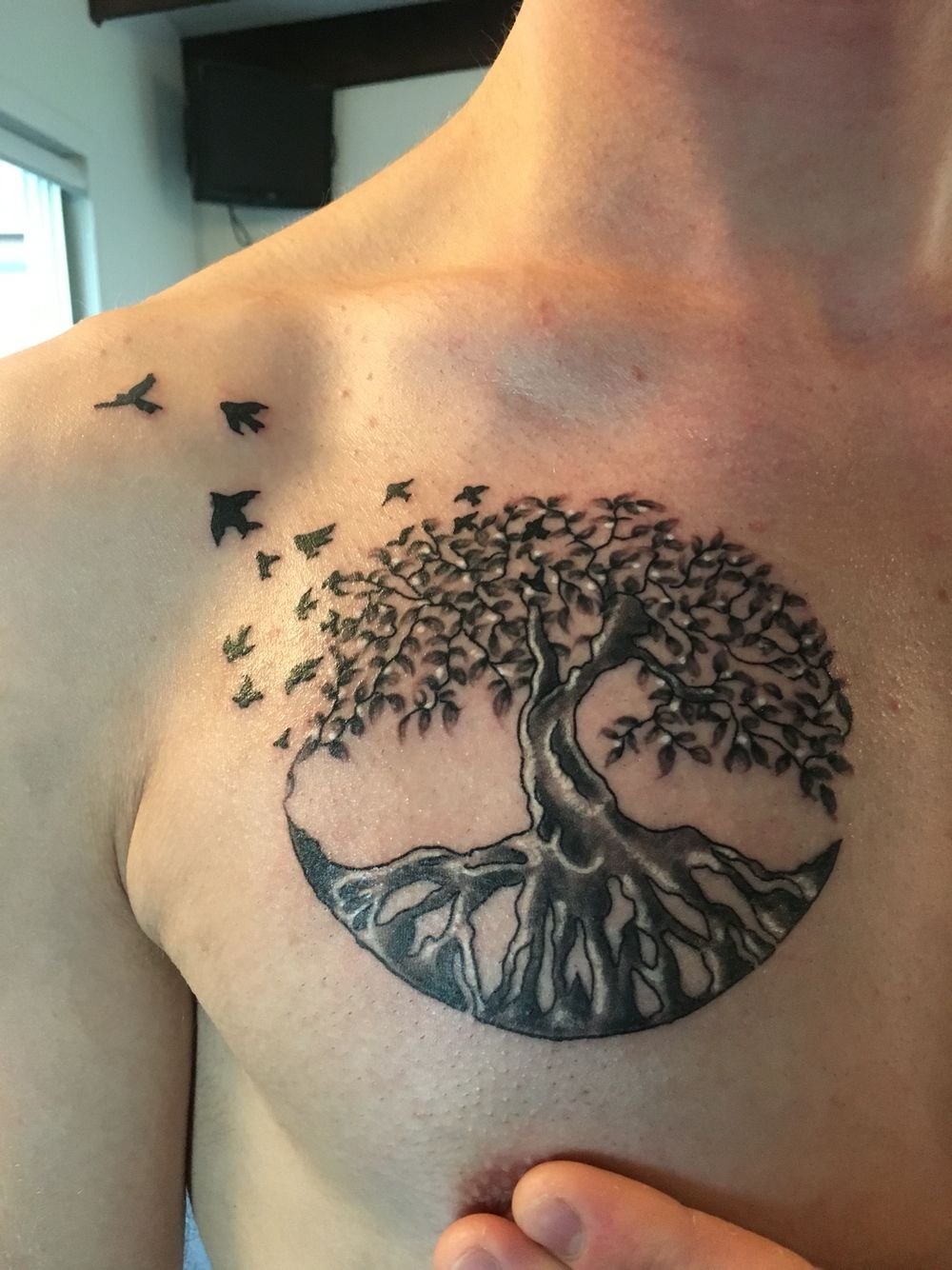 Люди, которые выбирают татуировку дерево