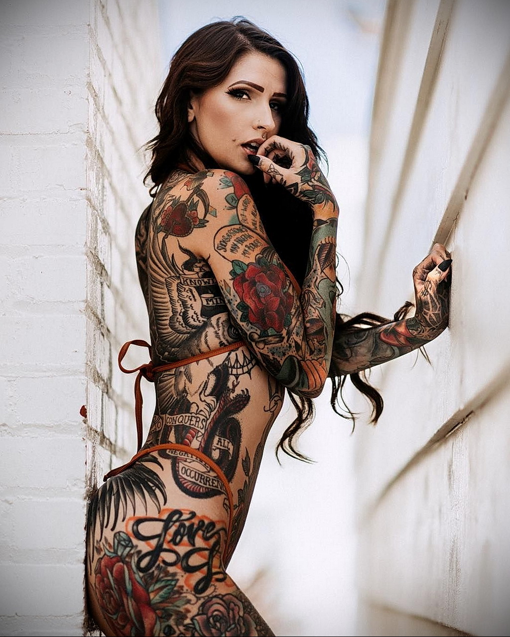 Красивые девушки с татуировками на аву в контакт