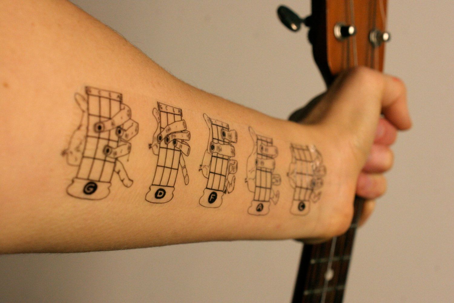 Татуировки музыкальные инструменты
