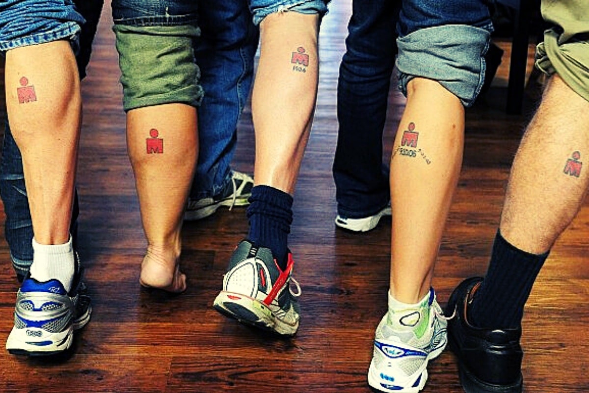 Узкоглазая обожает члены спортсменов с татуировками
