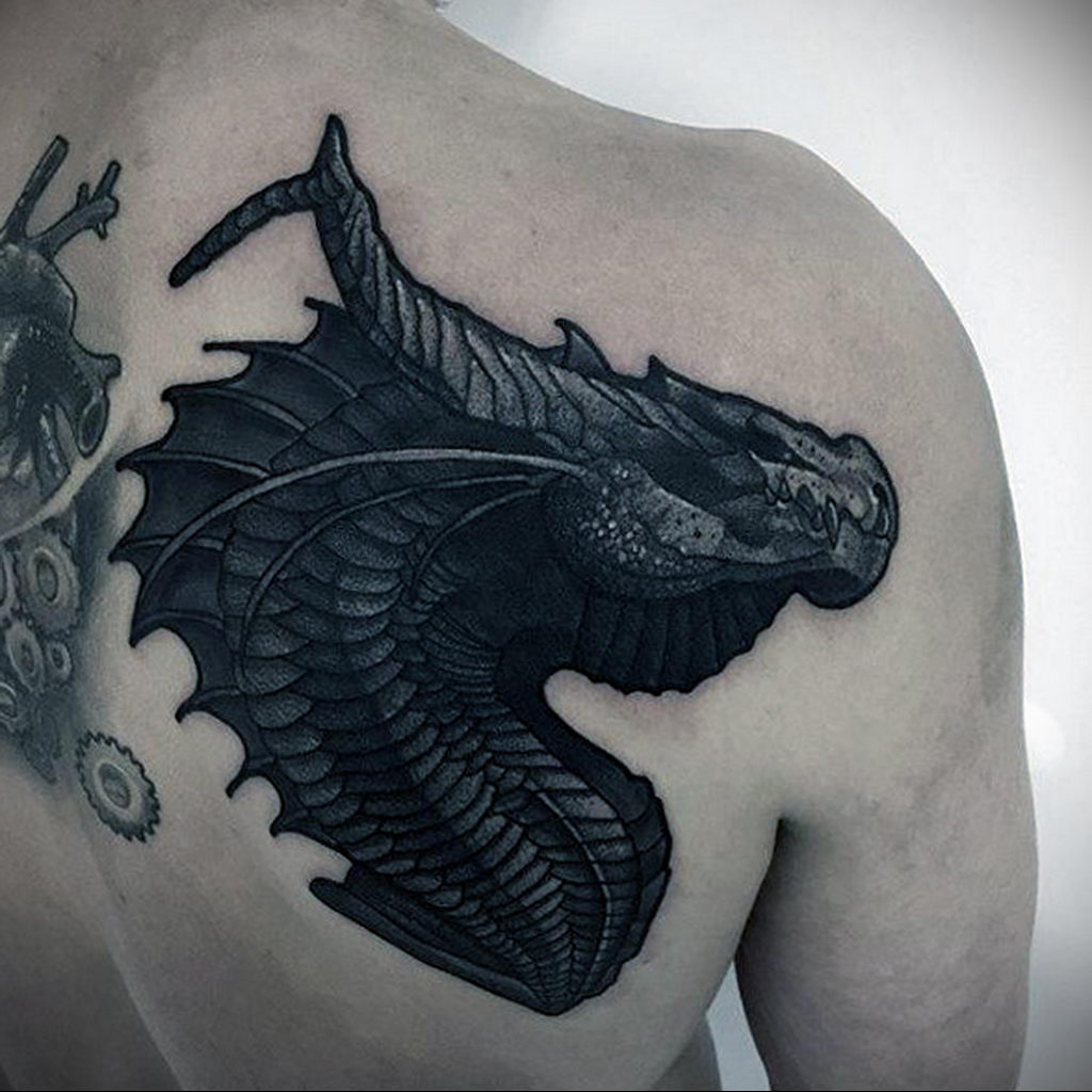 татуировки для мужчин дракон на груди фото 107