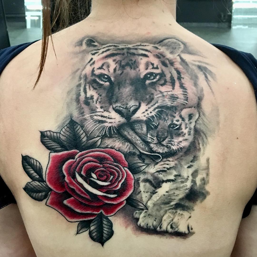 Татуировка тигр для девушки