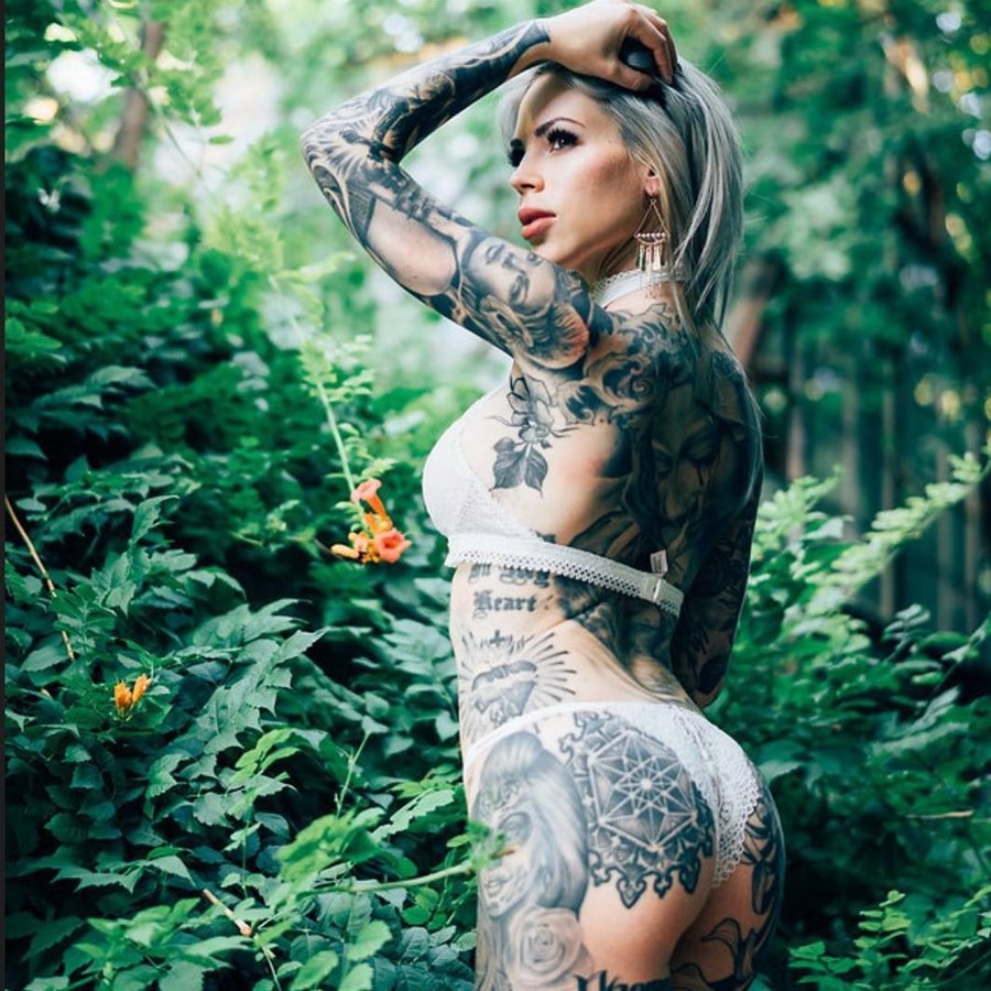 Lauren Hebert татуированная модель naked