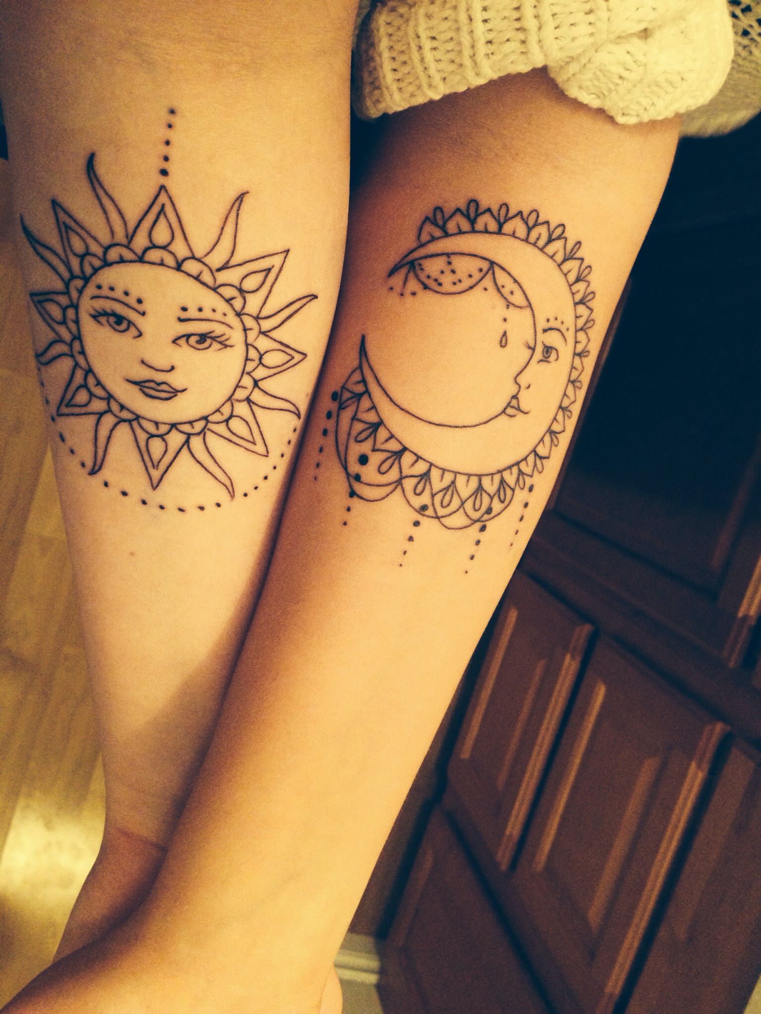 Мехенди солнце и Луна