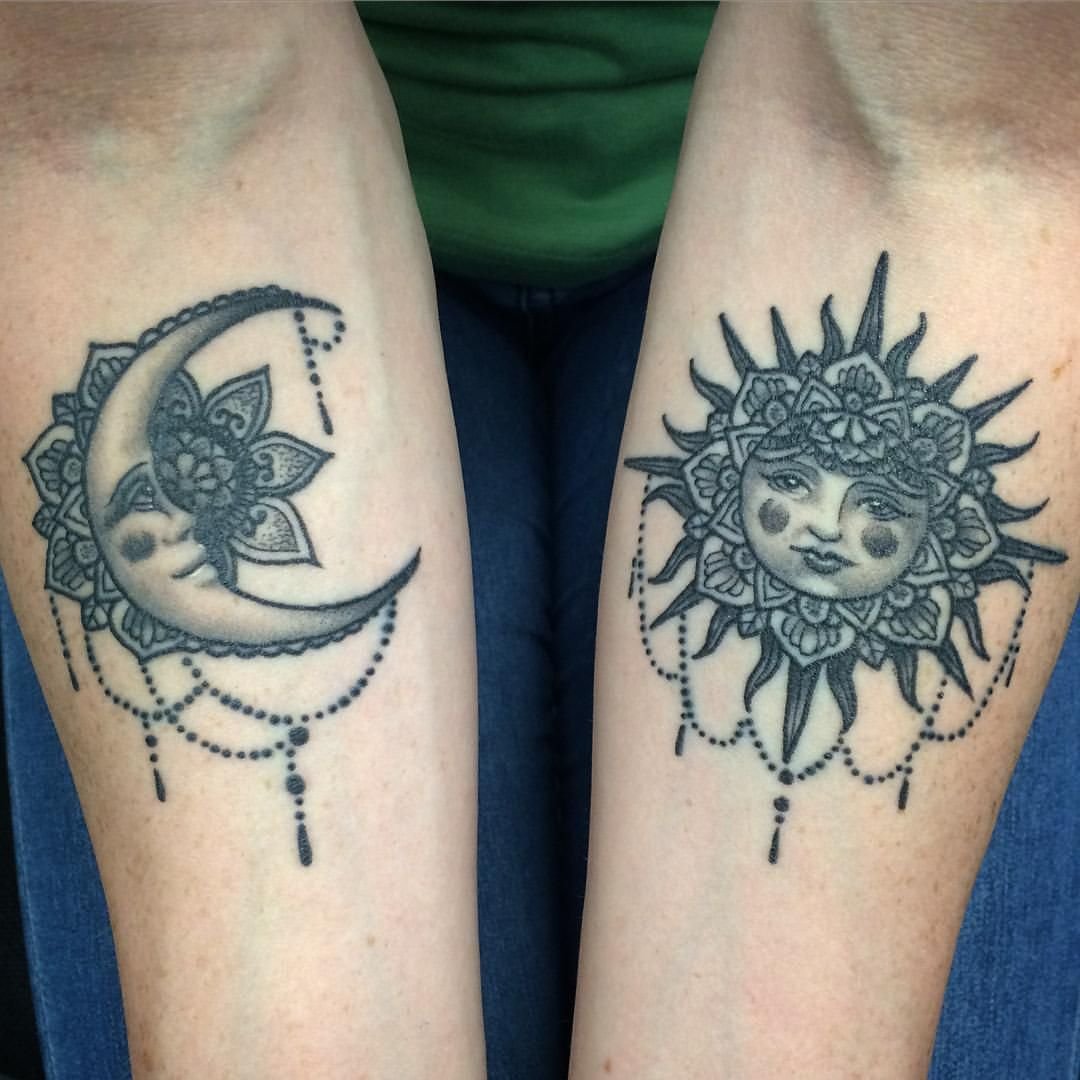Парная тату солнце и Луна