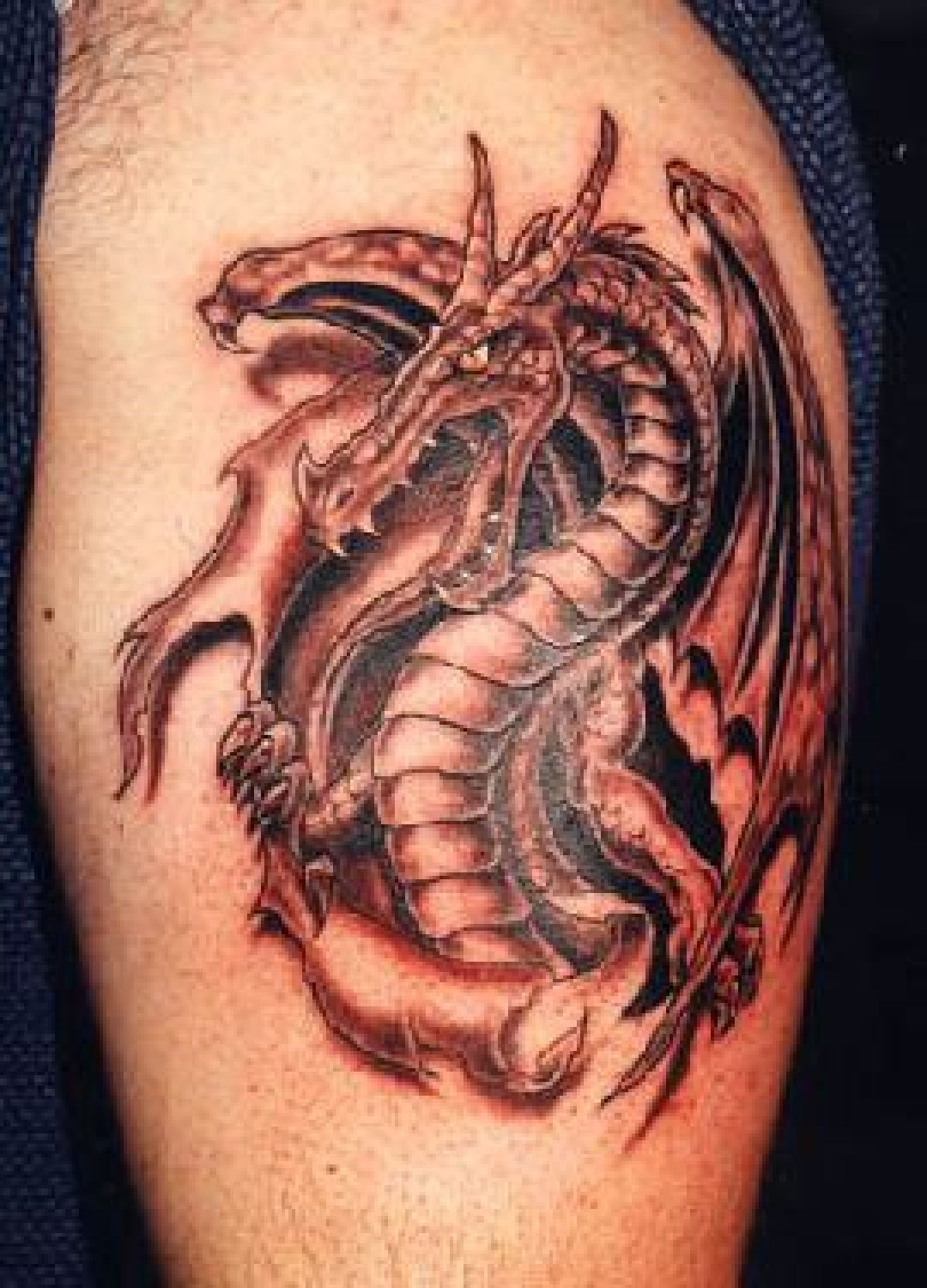 Татуировка дракона объемного