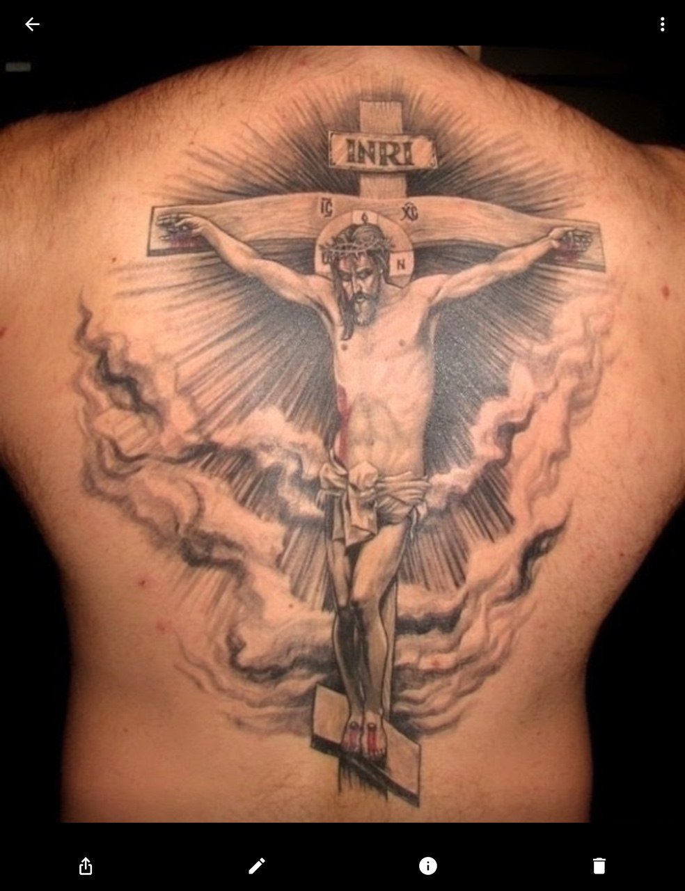 татуировки для мужчин крест на груди фото 93
