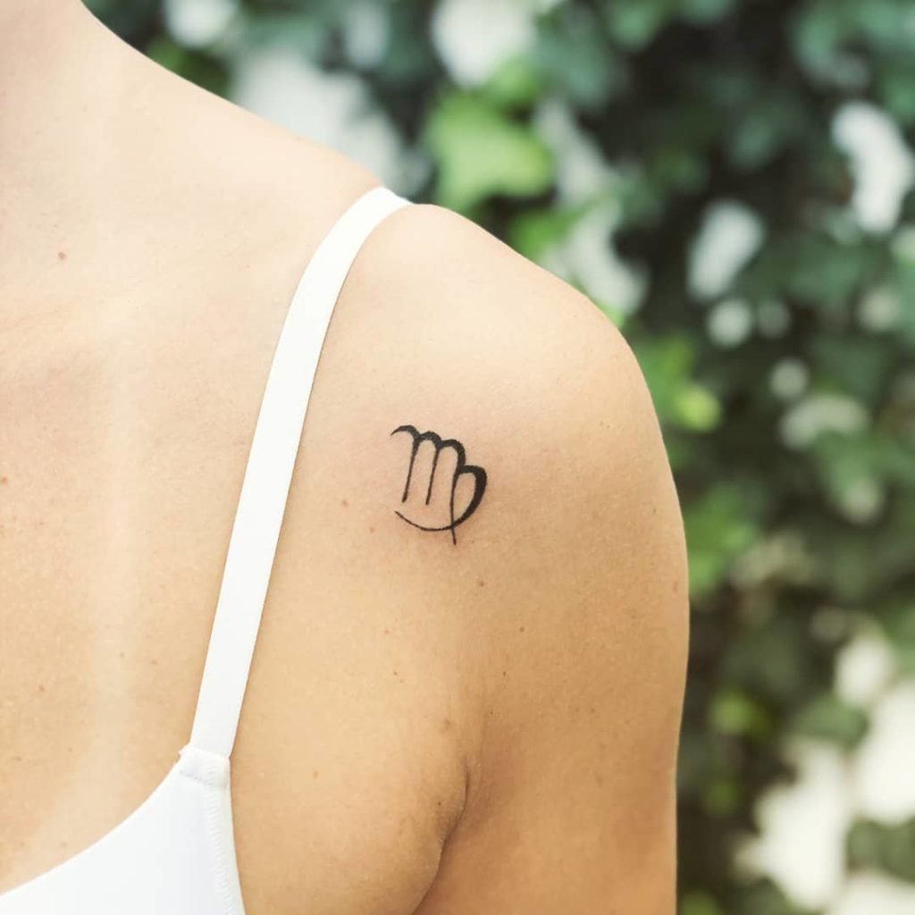 Татуировка Дева знак зодиака у девушек