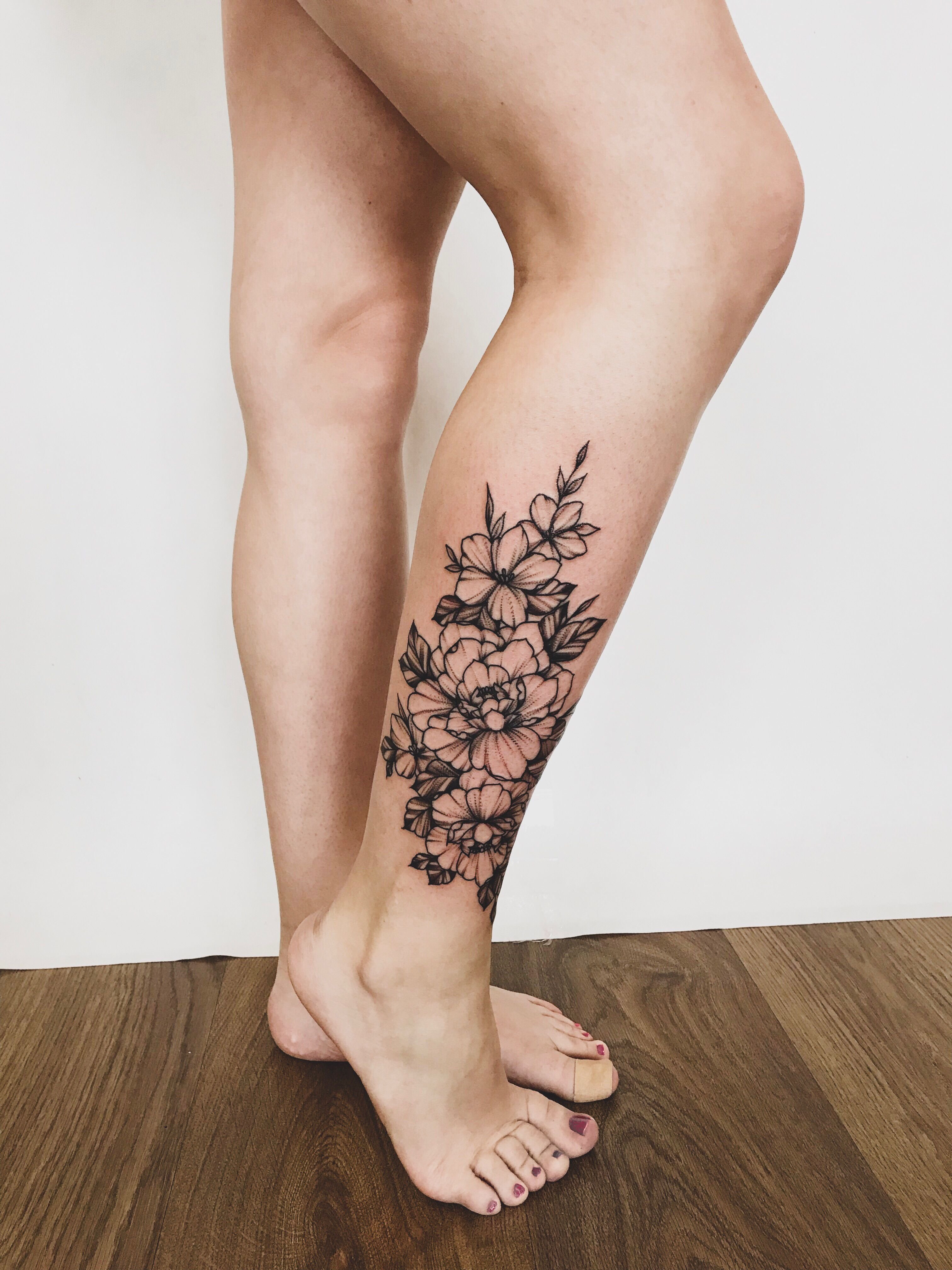 Татуировки на ноге мужские - 10 фото | Лучшие мужские тату на ногу