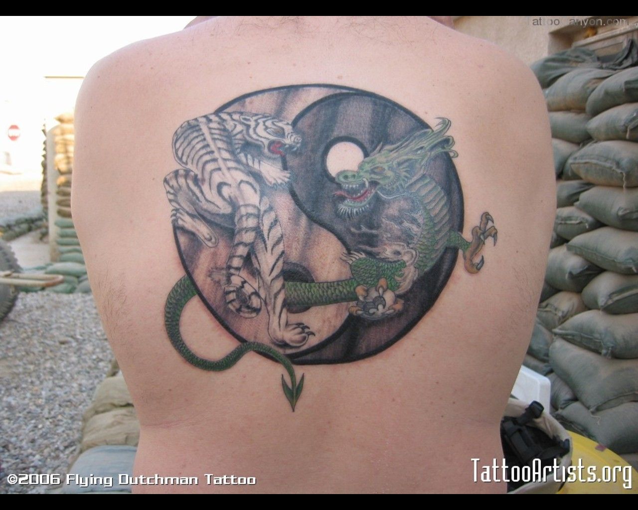 Татуировка Инь Янь Скорпион дракон фото