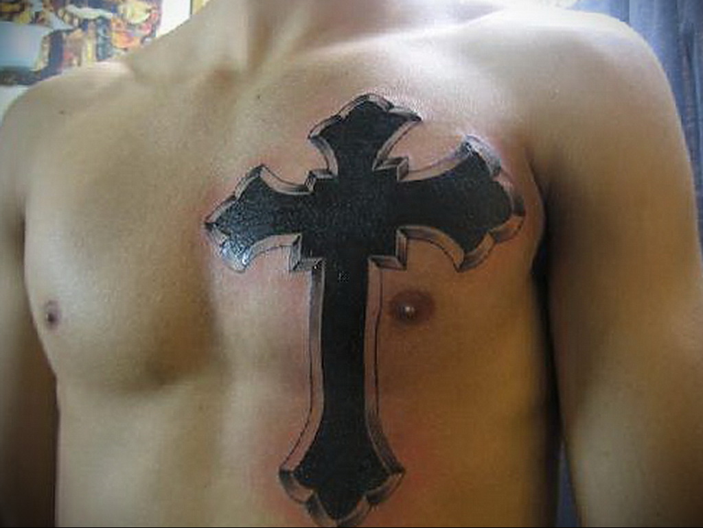 Наколка православный крест на груди