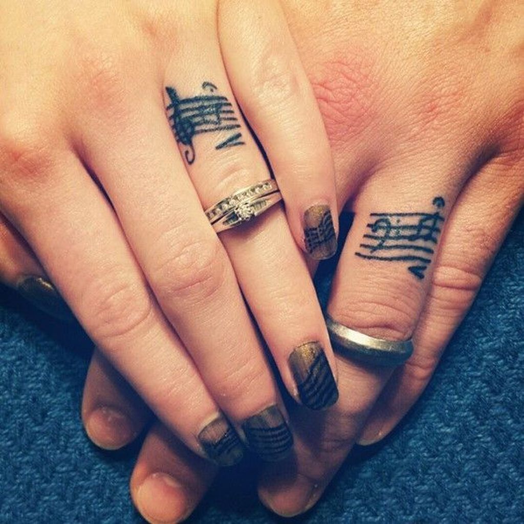 Обручальные Татуировки на пальце