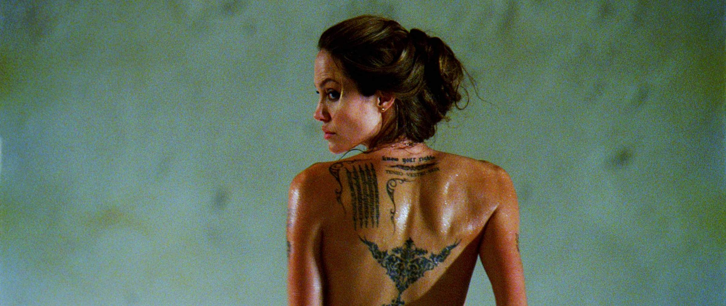 На фото сексуальной Анджелины Джоли голышом так приятно посмотреть
