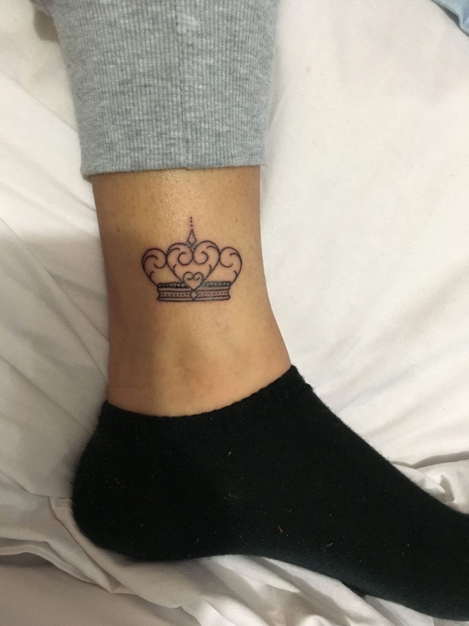 Значение татуировки Корона (50+ фото)
