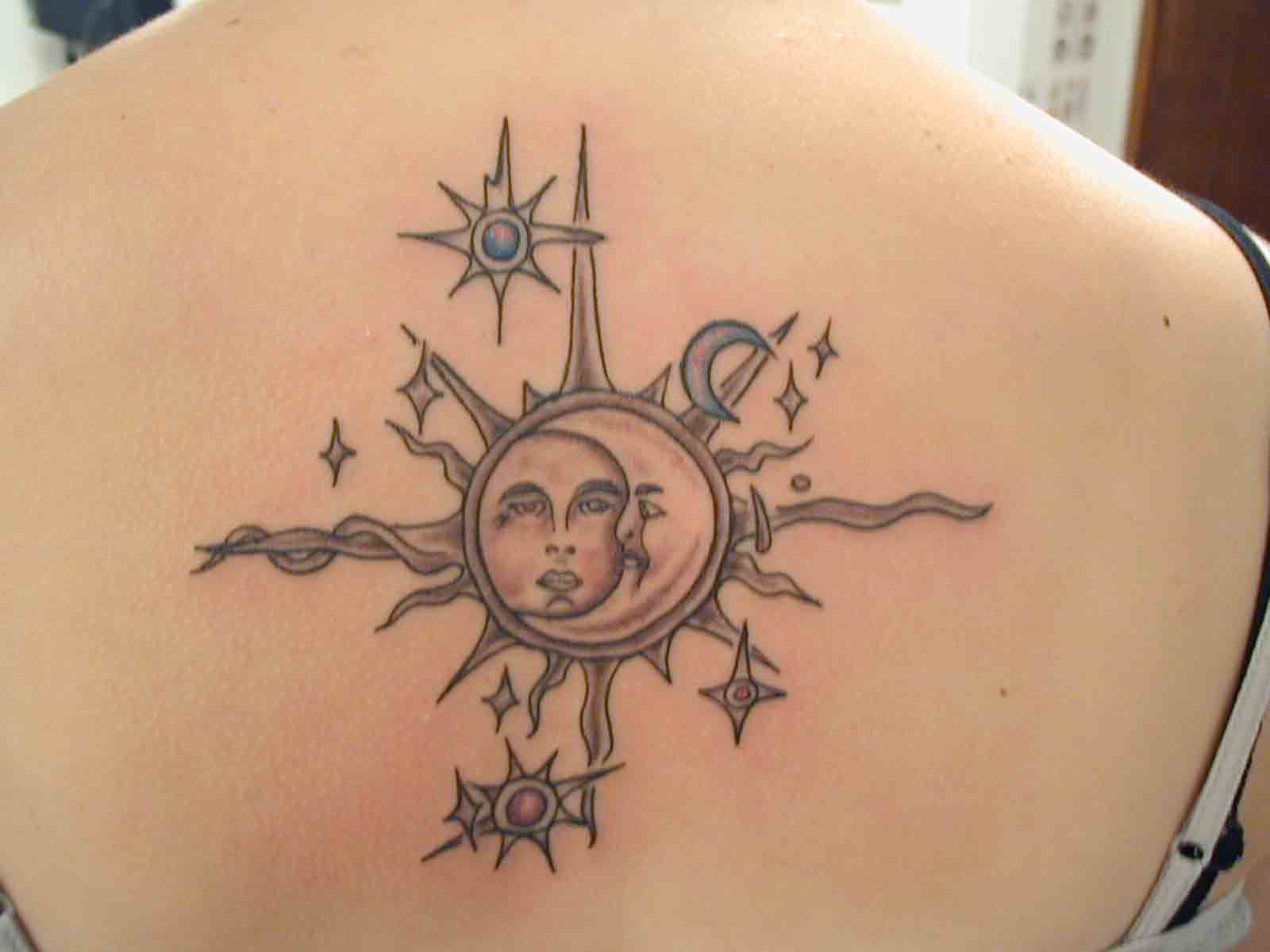 Татуировка солнце и Луна