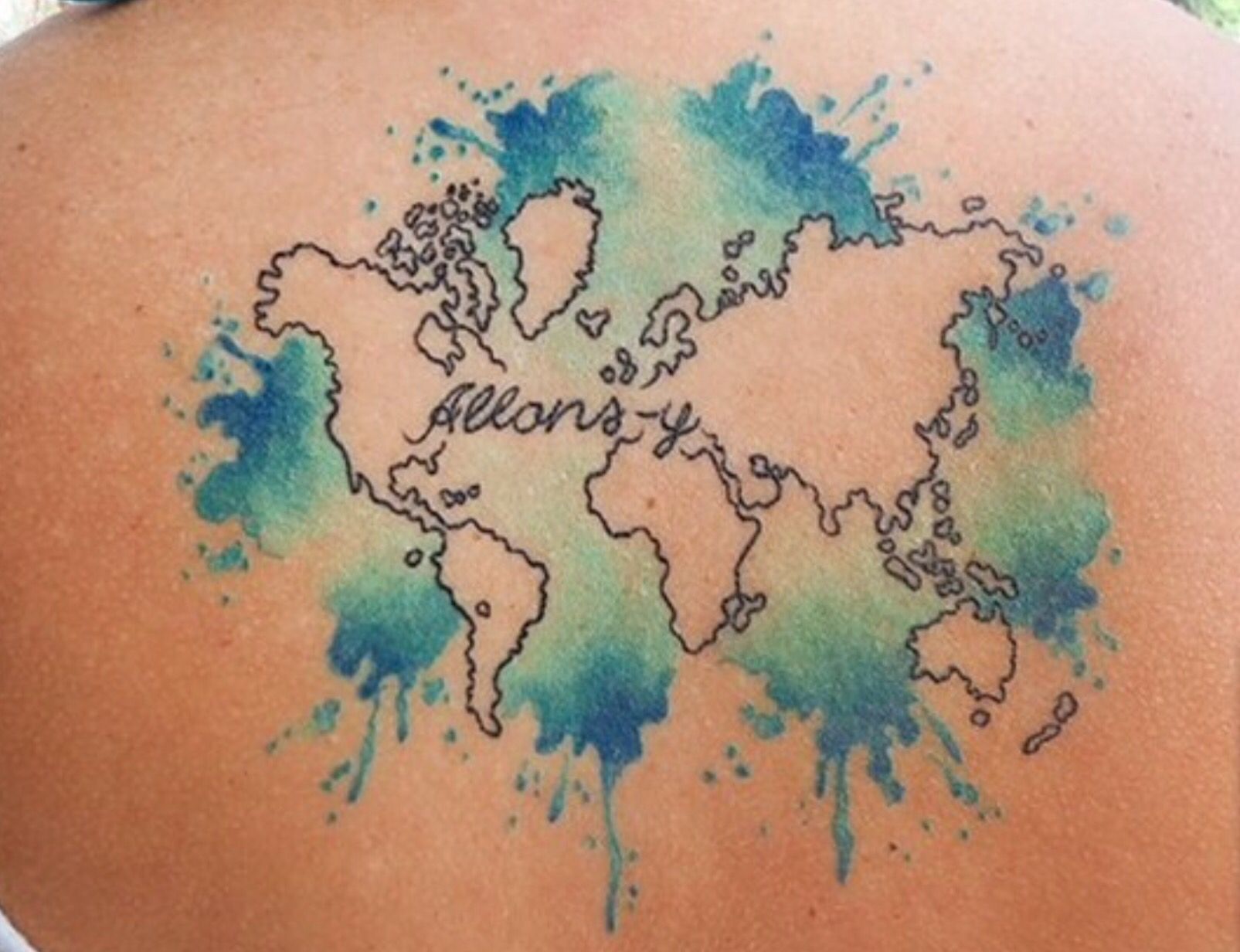 Тату карта мира цветная