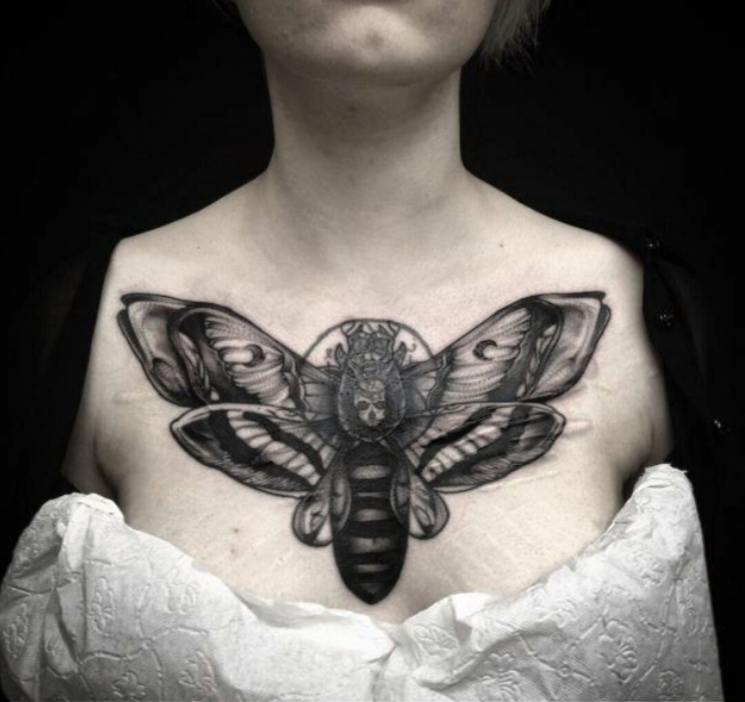 Ночная бабочка тату