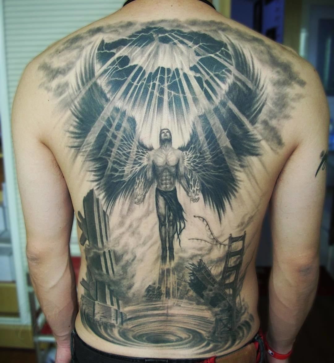 Татуировки ангелов на спине для мужчин