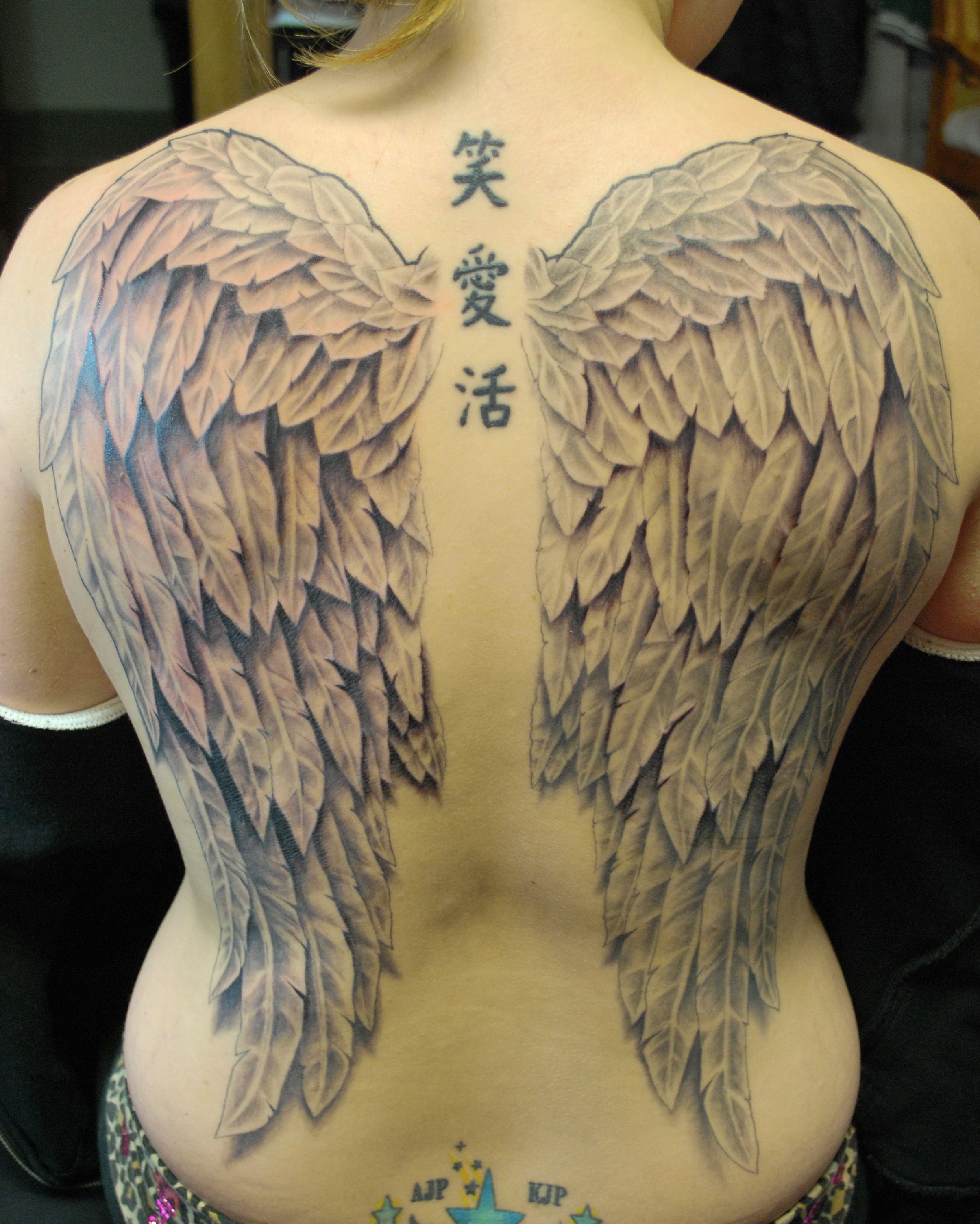 Тату Крылья ангела на спине у мужчин