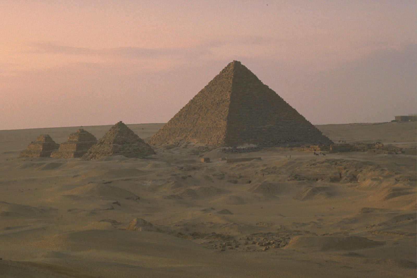 пирамиды из гизы тату