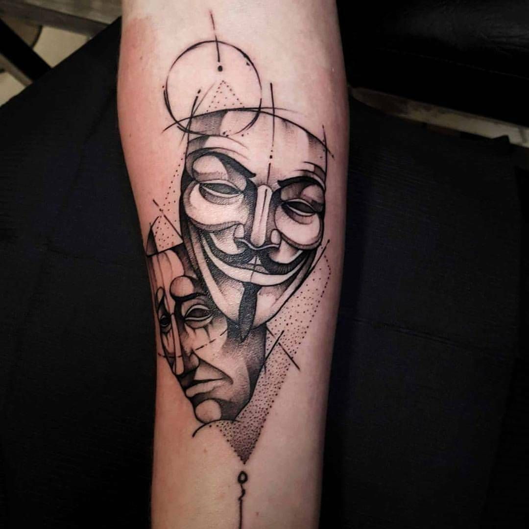 Улыбающийся маска тату