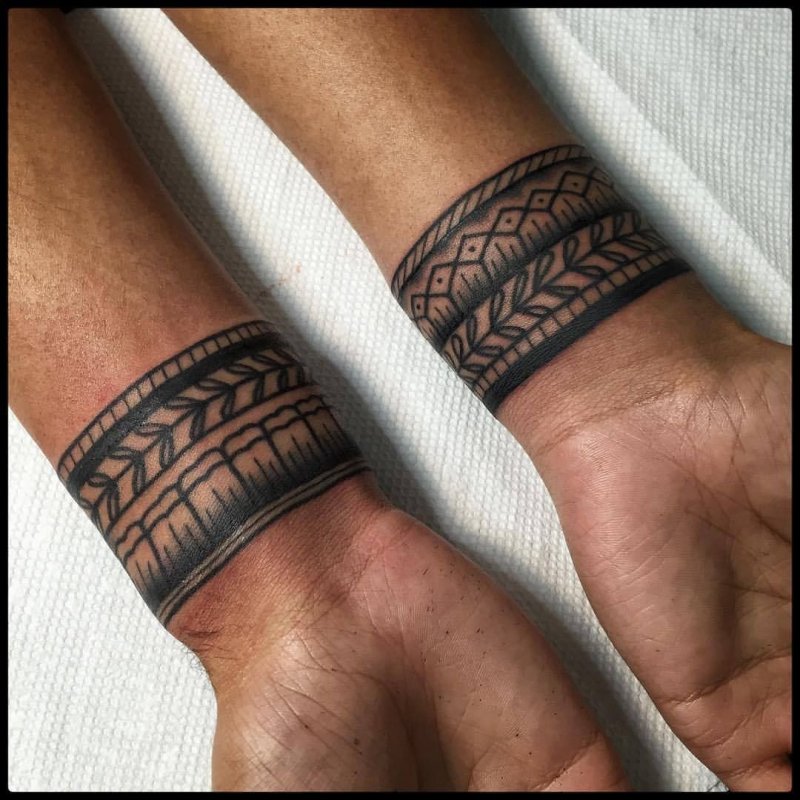 Этнический браслет тату